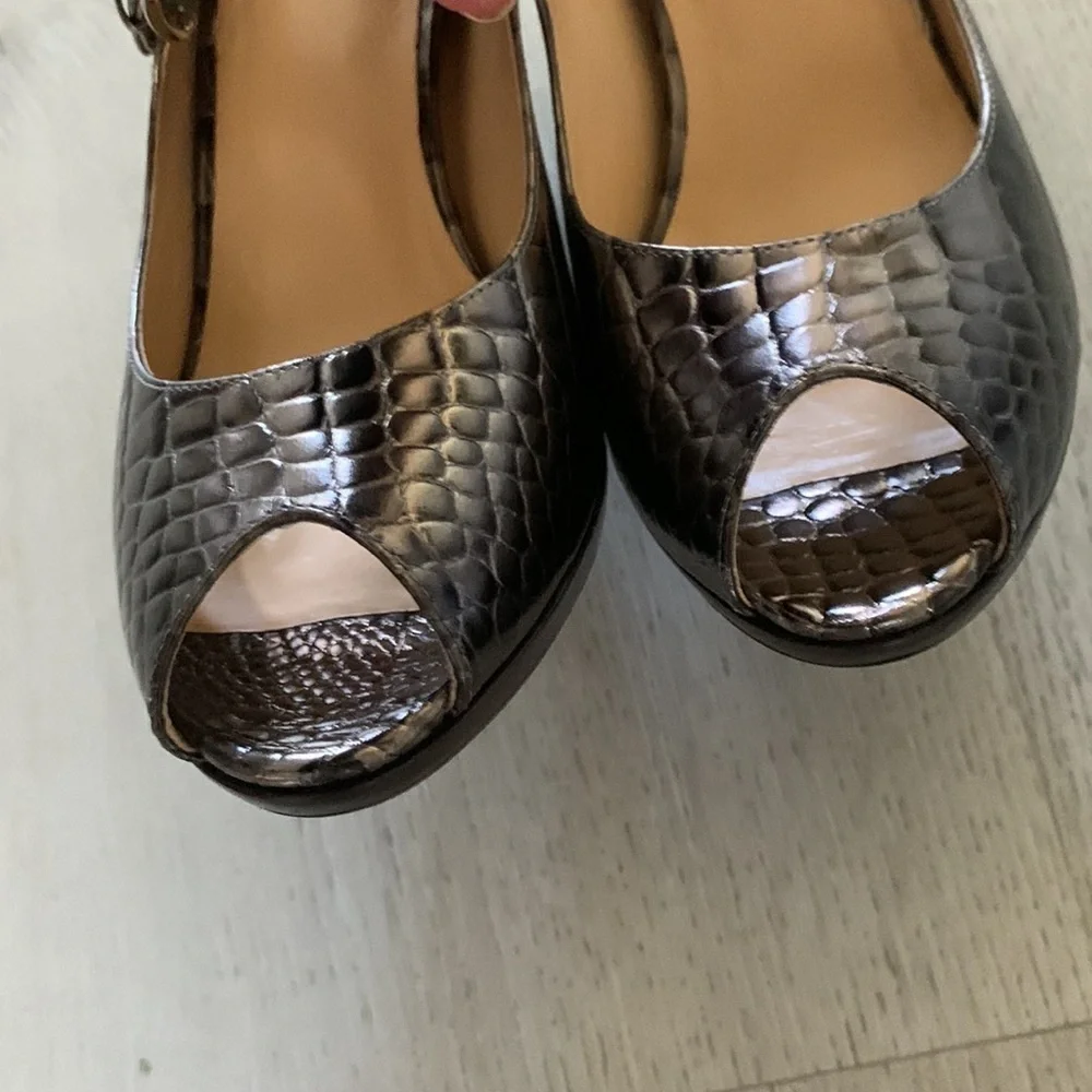 Color Haan Peep Toe Wedges‎ 8 B snake skin